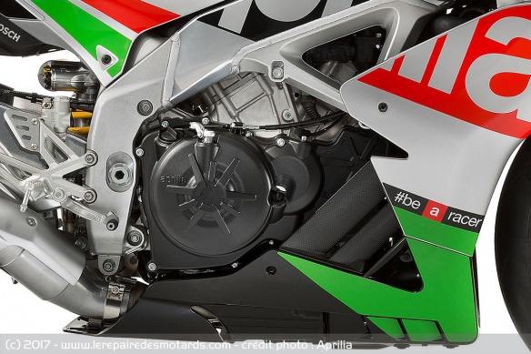 Le V4 des Aprilia conserve sa puissance de 201 ch