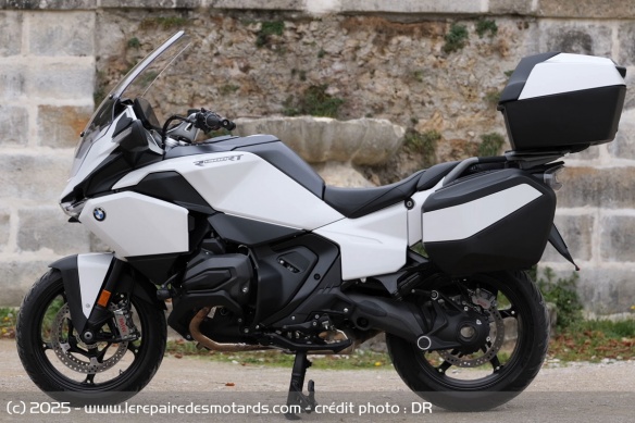 La BMW R 1300 RT, largement optionnée La BMW R 1300 RT, largement optionnée