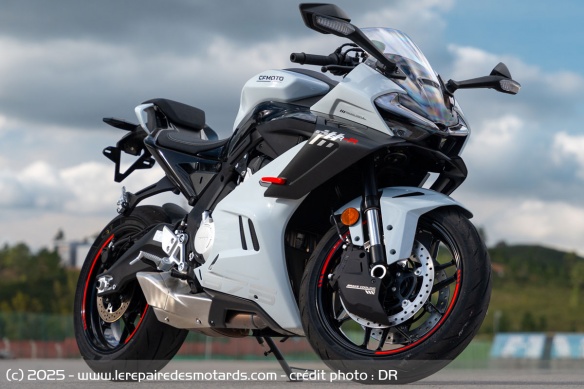 Essai sportive CFMOTO 675SR-R
