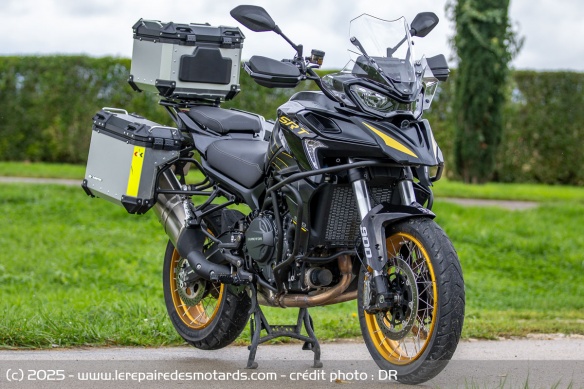Le trail QJMOTOR SRT 900 SX Touring Le trail QJMOTOR SRT 900 SX Touring