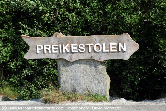 Preikestolen : suivez la flèche pour les 3.800 mètres de randonnée