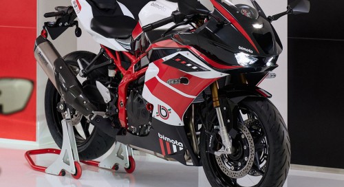 Bimota dévoile la KB399, sa sportive de moyenne cylindrée largement basée sur la Kawasaki Ninja ZX-4RR